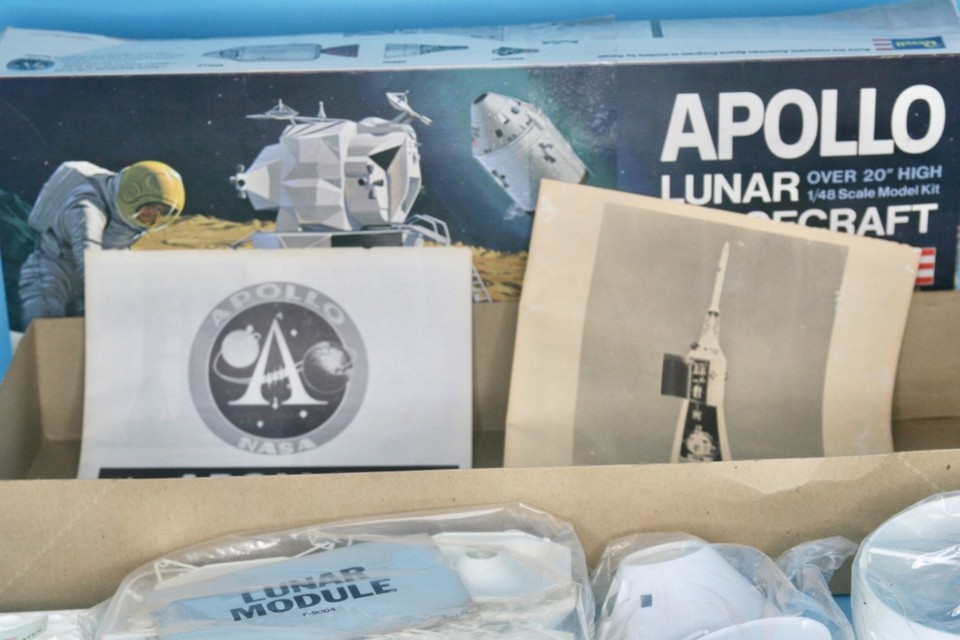 Revell 1967 Apollo 11 Lunar Spacecraft NASA Space Module 1:48 Model Kit ...