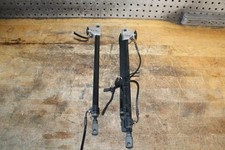Mercedes W209 Clk320 Clk500 Rear Top Hydraulic Cylinder Set Lt Rh 2098001272 Mercedes W209 Clk320 Clk500 Rear Top Hydraulic Cylinder Set Lt Rh 2098001272