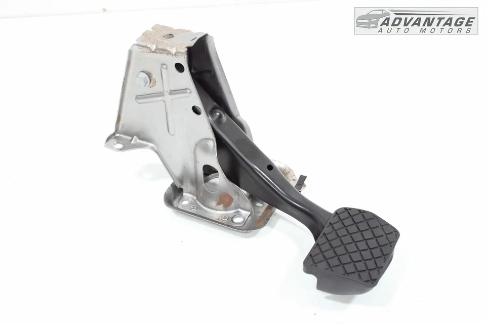 2015-2018 AUDI Q3 QUATTRO 8U PARKING ASSIST STOP BRAKE PEDAL W/ BRACKET OEM Foto 2 de 4