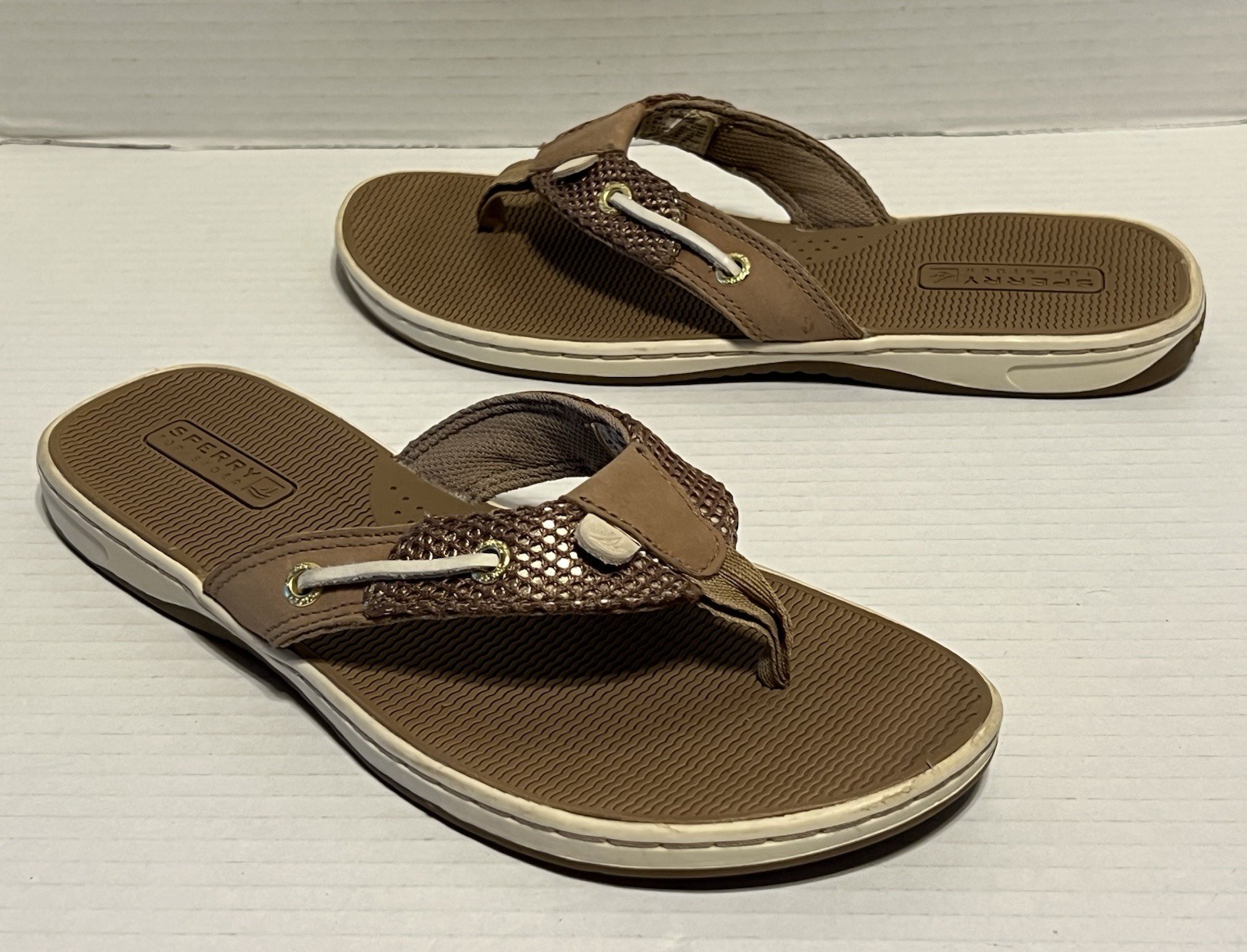 Sperry Top Sider Women Thong Flip Flop Sandal Shoe Leather Beige Tan  Size 8M