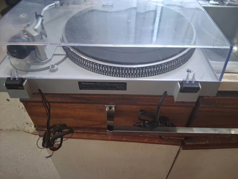 Technics SL-D2 直驱自动转盘带防尘罩经过全面测试 — 第 4/4 张图片