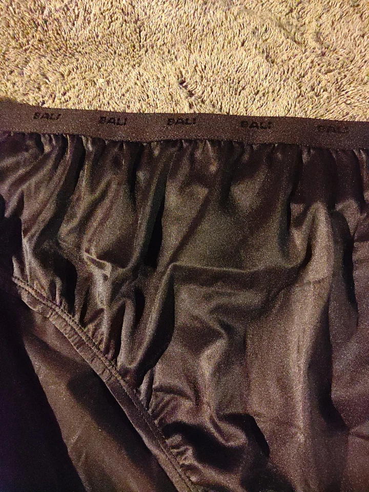 1 Pair Bali Size 13 Hi cut Panties w/tags  84% nylon 16% Spandex Black - Image 2 of 4