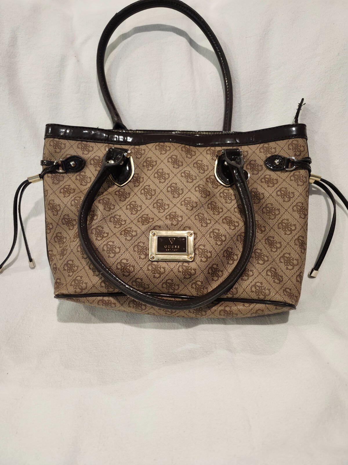 GUESS HANDBAG