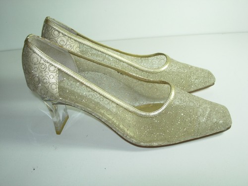 CLEAR LUCITE NINA HEELS PUMPS 