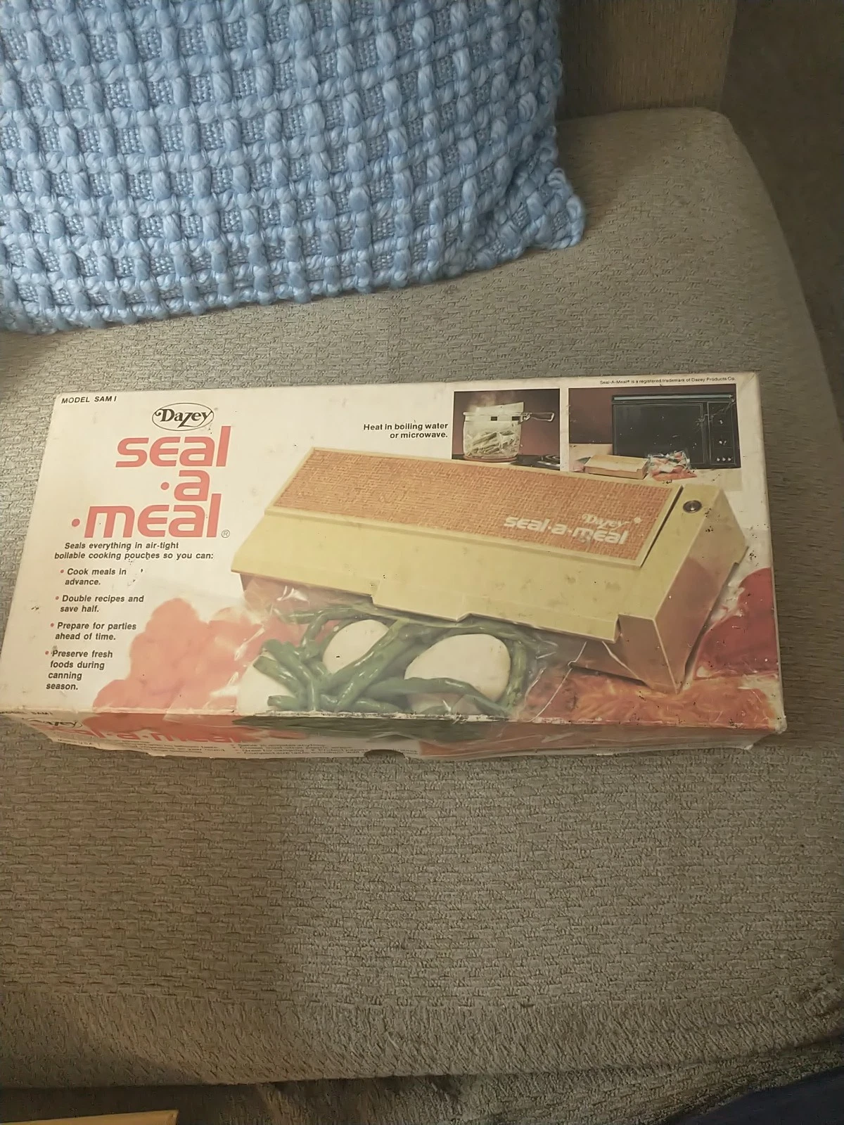 Dazey Seal A Meal Vacuum Sealer Machine White SAM-1 Vintage, New, Never Used
