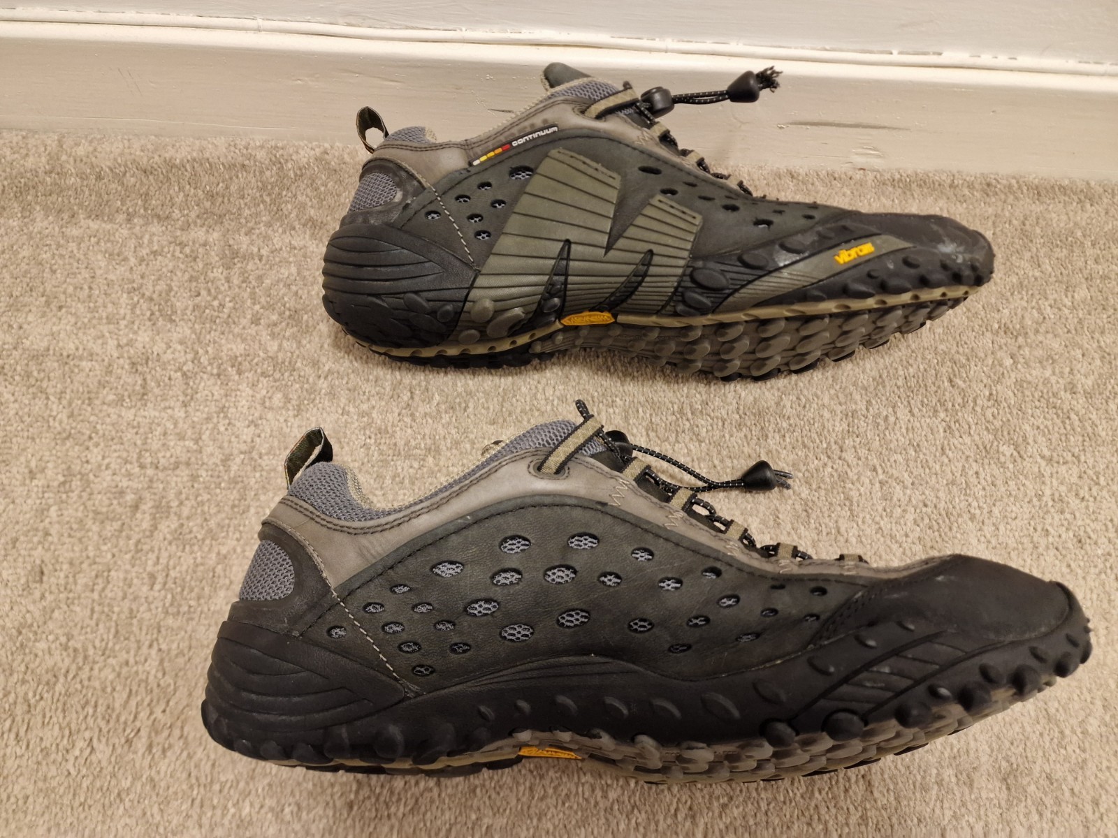 Merrell Scarpa da passeggio Uomo UK 12.5 Intercept Nero Liscio