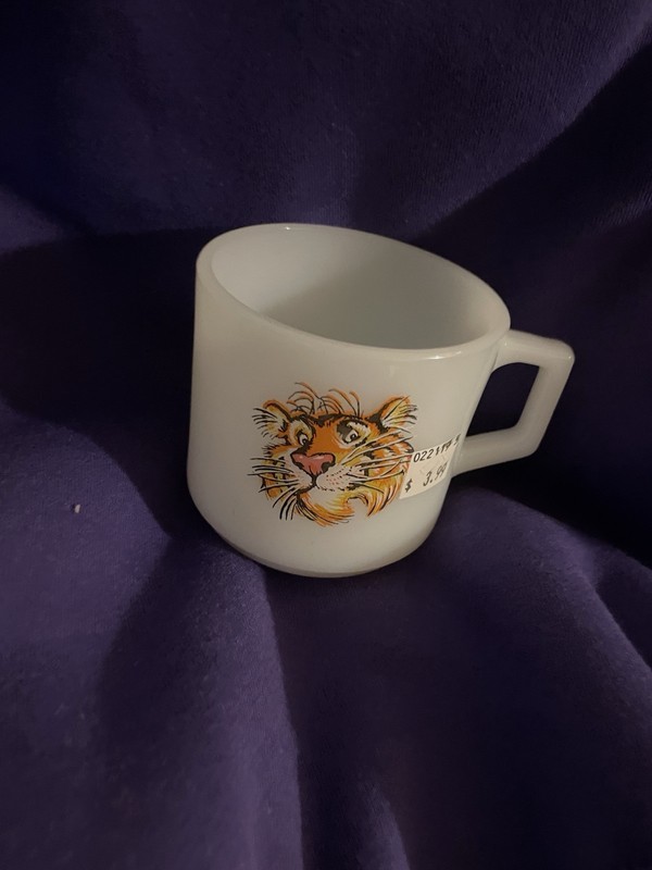 Vintage Oven Fire King Ware 5 Exxon Mobil Tiger Milk Glass Coffee Mug Cup