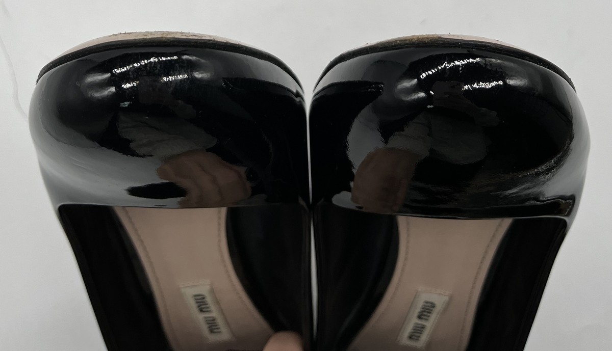 miu miu ヒール Miu Miu Black Patent Leather Crystal Embellished Heel Closed