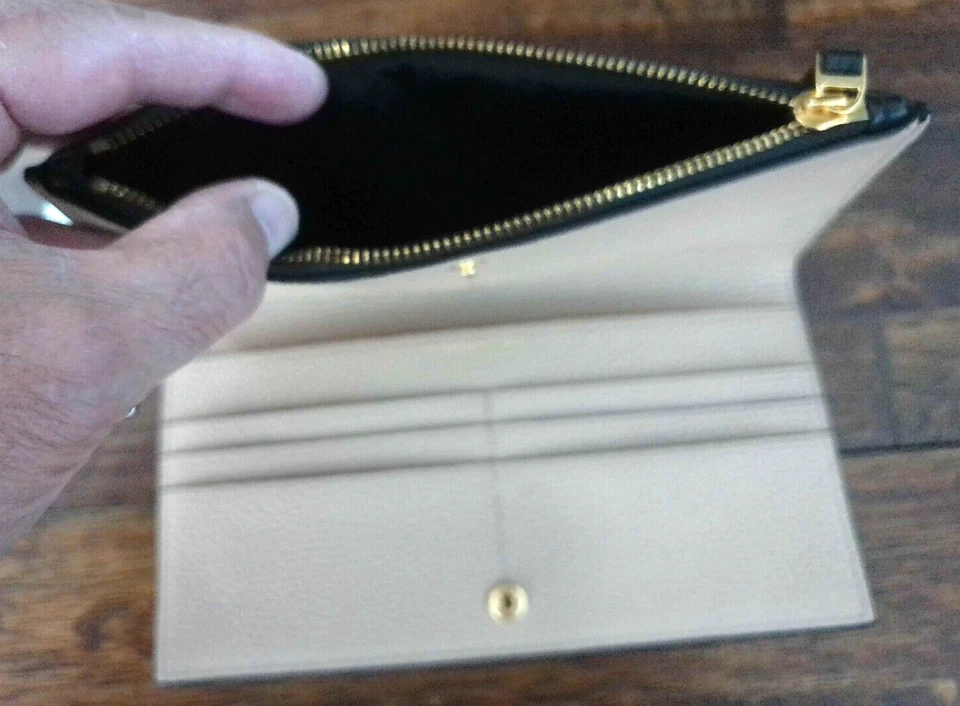 AUTHENTIC BLACK TORY BURCH ENVELOPE WALLET 0822 - Image 4 of 4