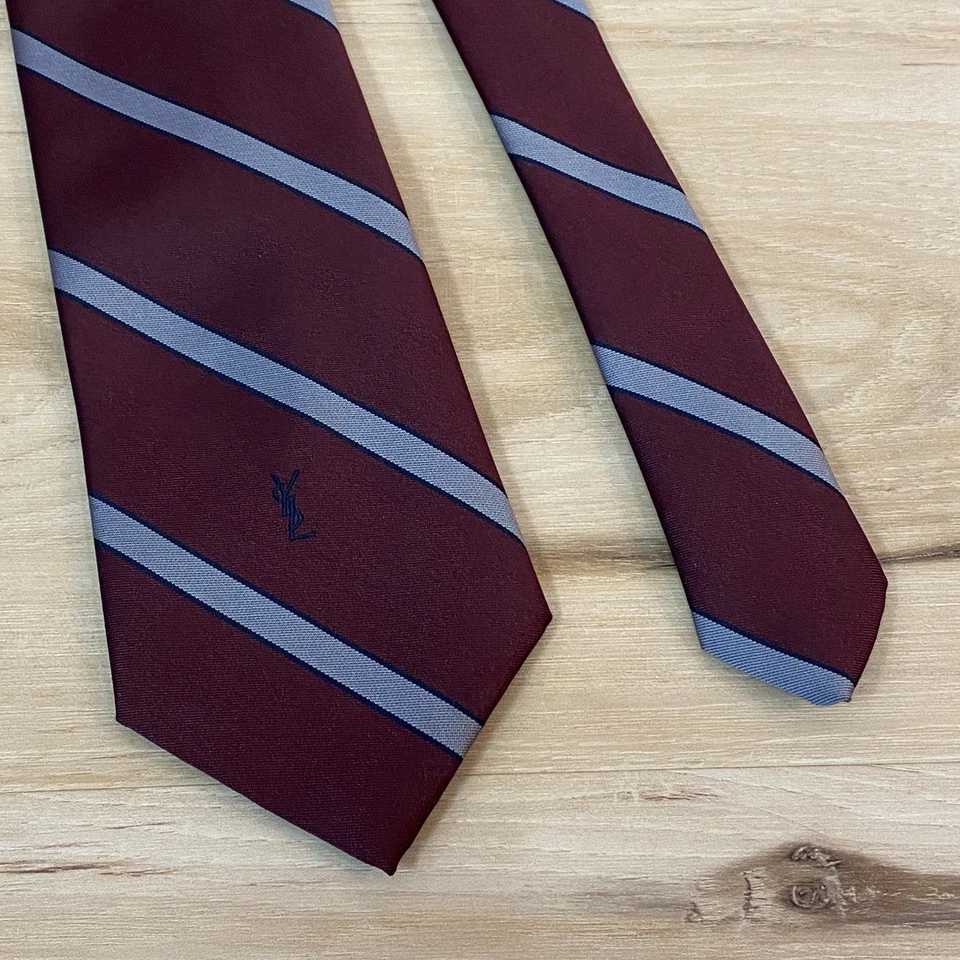 Corbata a rayas vintage Yves Saint Laurent YSL mezcla de seda borgoña para hombre Foto 4 de 4