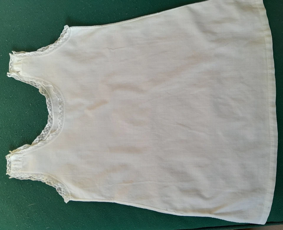 LINGE ANCIEN LOT DE 4 CHEMISES FAITES MAIN POUR FILLETTE boutonnage épaule - Photo 4/4