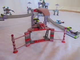 LEGO Life on Mars 7317 Aero Tube Hangar w/Minifigs & Manual - COMPLETE