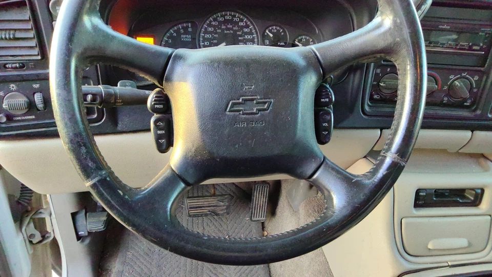 Volante Chevy Suburban 2000-2002 OEM 15763216 Foto 2 de 4