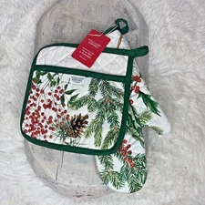 Williams Sonoma Woodland Berry Oven Mitt & Pot Holder Set Sold Out NWT