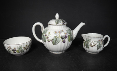Royal Worcester Lavinia Bone China kleine Teekanne, Zuckerdose & Milchkännchen