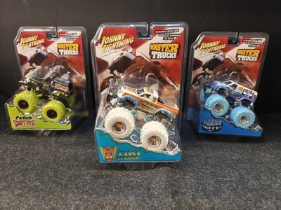 Johnny Lightning Monster Truck x3-Creep Sweeper, Frost Bite, Tiki Terror(CHASE)