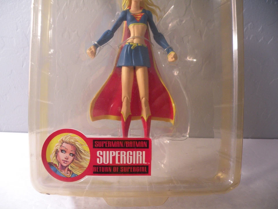 Figura de acción directa Superman Batman Serie 2 Return of Supergirl DC caja abierta Foto 3 de 4