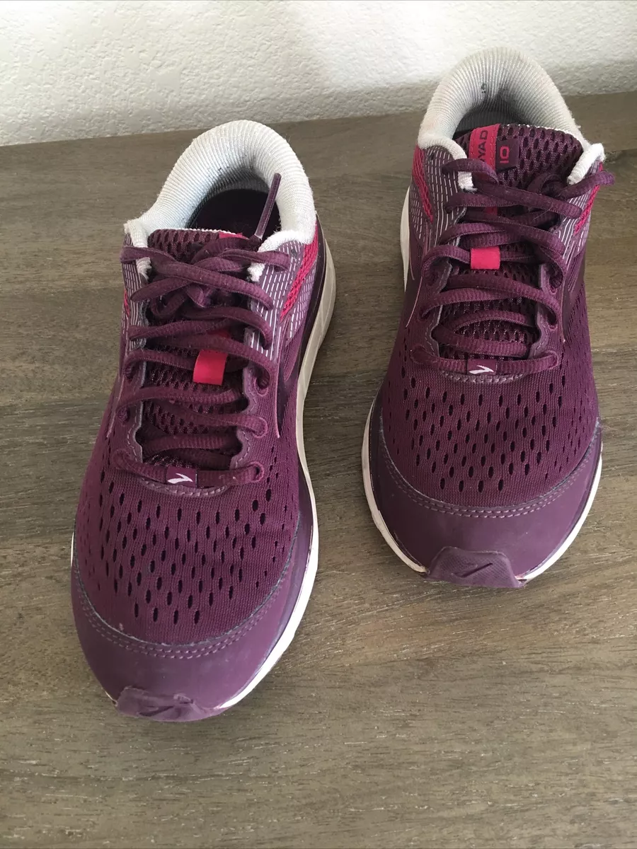 Brooks Womens Dyad 10 1202751B527 Lace Up Purple Running Shoes