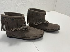 Minnetonka Womens 7 Taupe Suede Fringe Booties Moccasin Ankle Boots