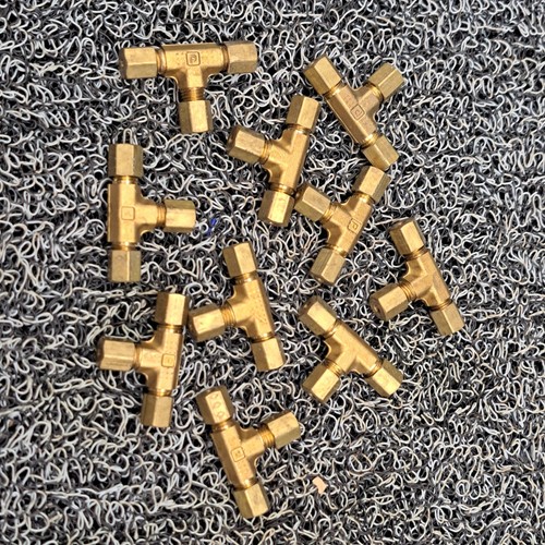 Brass Compression Tube Fitting Tee 1/8" x 1/8" x 1/8" Tube OD Lot of 10