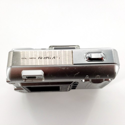 Fujifilm FinePix A Series A340 4.0MP Digital Camera Silver Acceptable Tested - Picture 10 of 17
