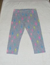 SO Gray Multi-Color Design Capri - Size 16