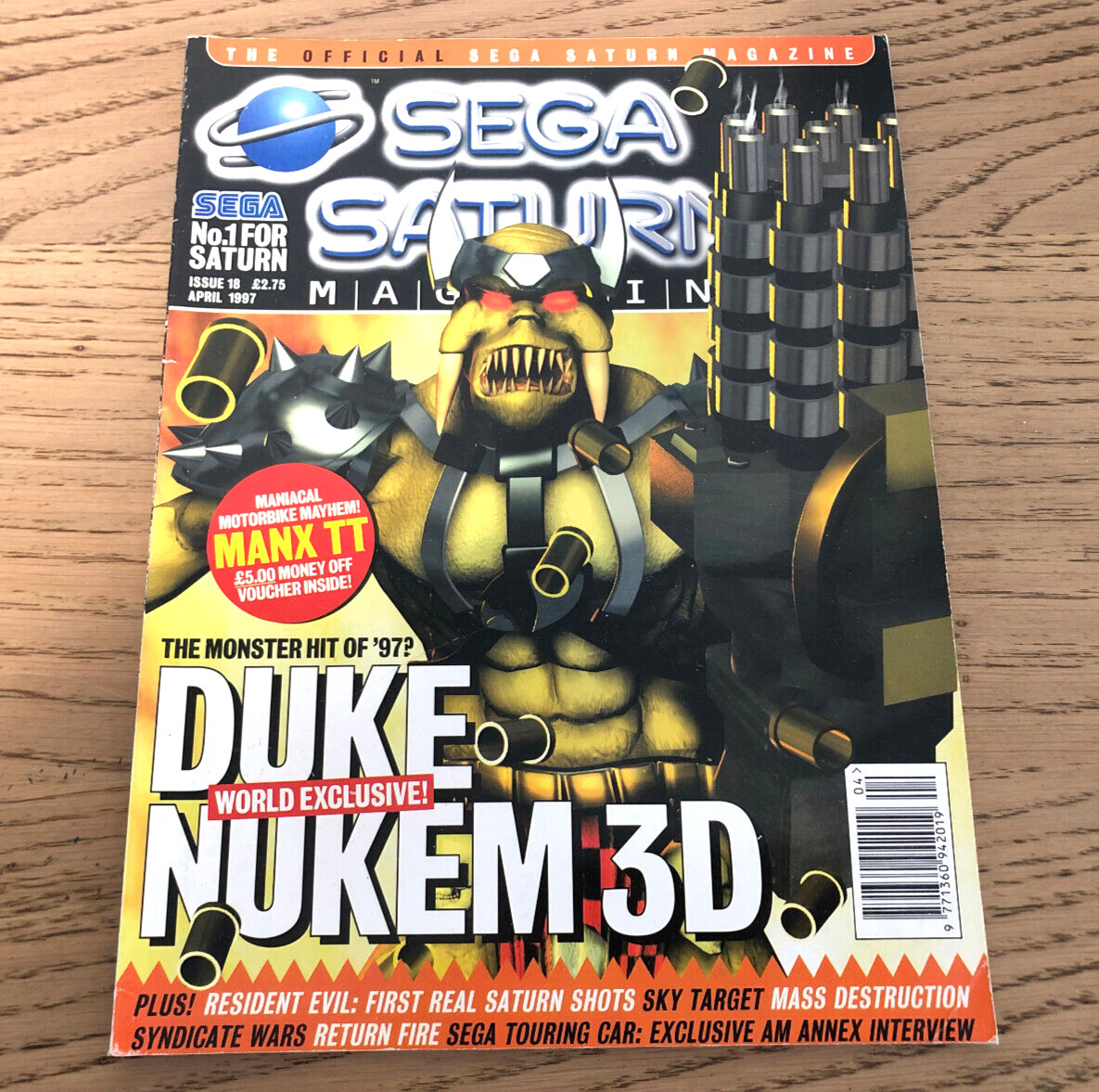 SEGA SATURN MAGAZINE 18 - Duke Nukem 3D, Manx TT, Resident Evil, Syndicate, etc.