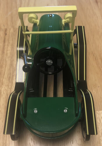 Hallmark Kiddie Car Classics Pedal Car 1964 Garton Tin Lizzie QHG9023
