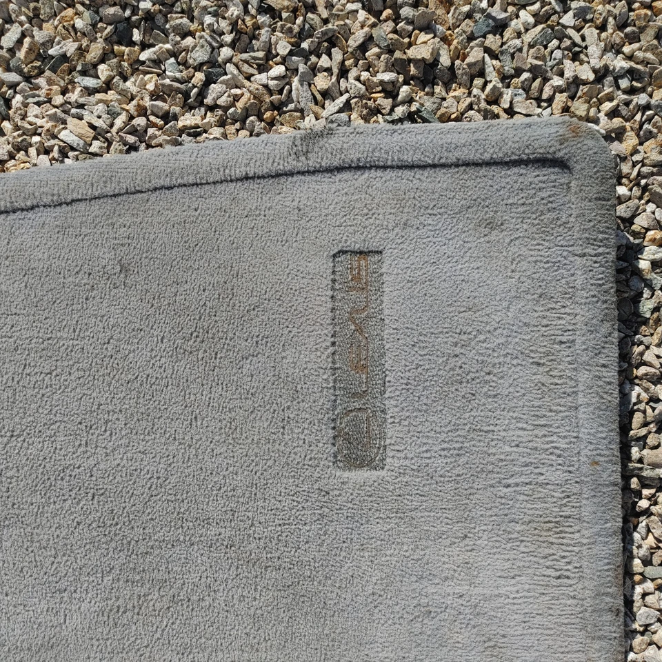 Оригинальный передний правый напольный коврик для Lexus LS400 95-00 годов выпуска - Изображение 4 из 4