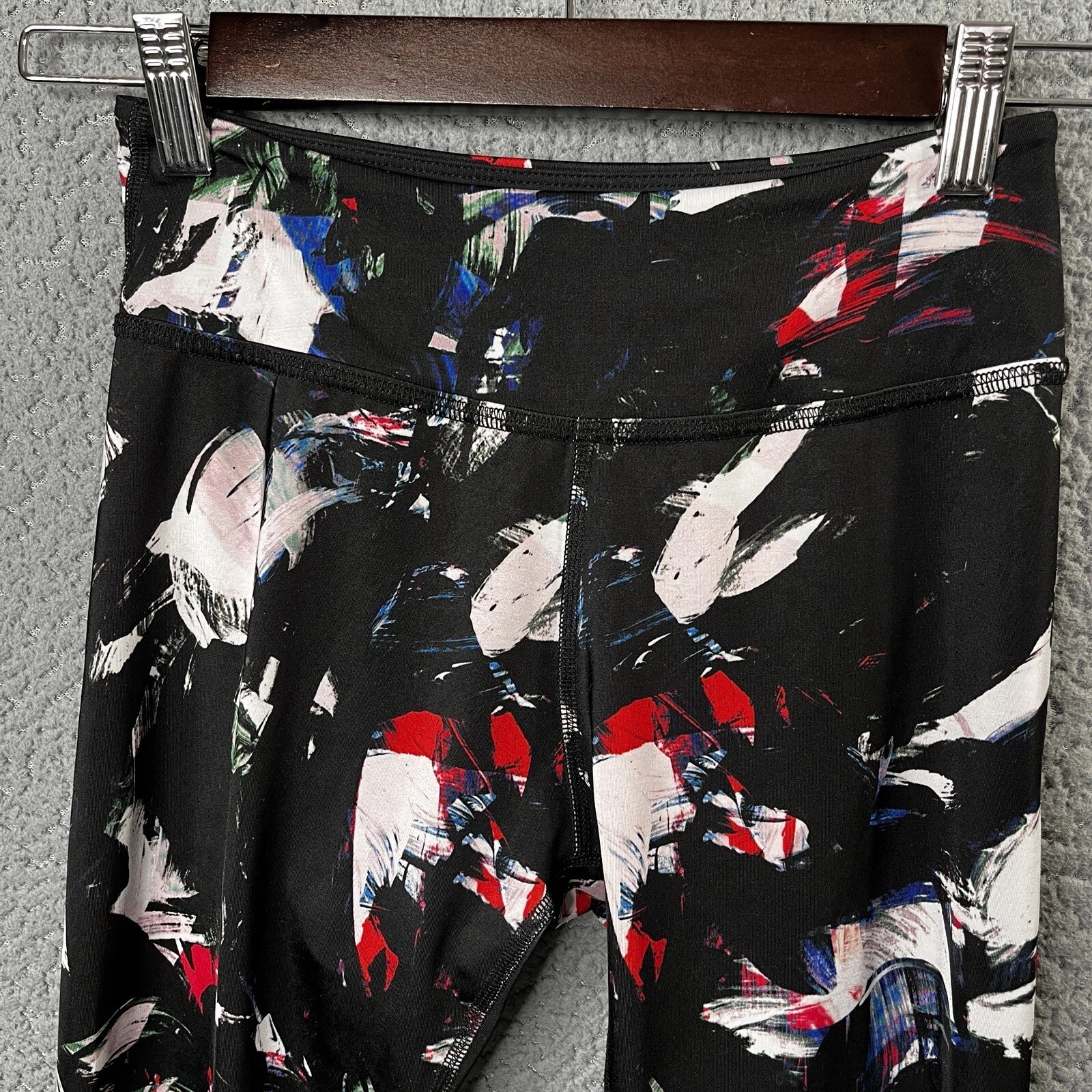 beyond-yoga geometric zkrácené atletické leggings