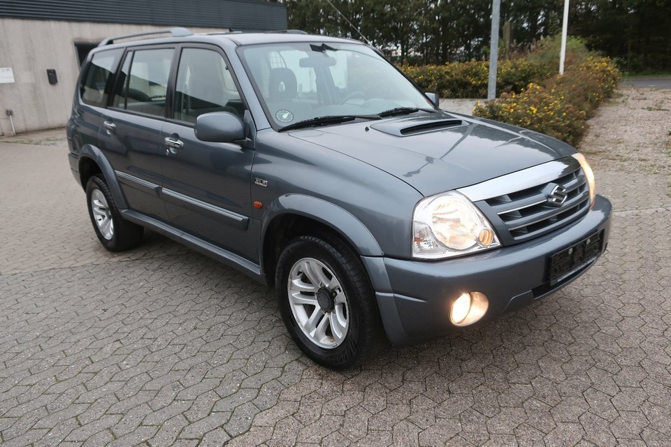 Suzuki grand vitara xl7