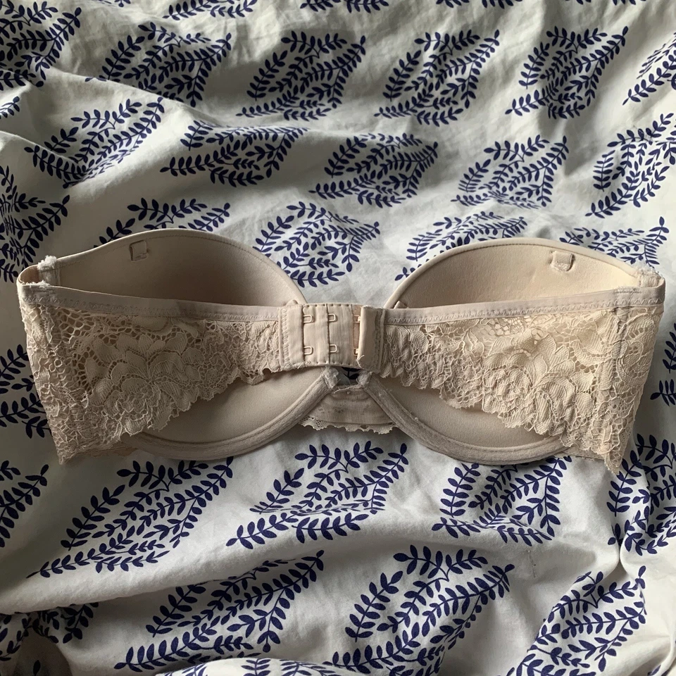 Sujetador convertible Xhilaration sin tirantes tostado liso espalda con encaje para mujer talla 34C 34 Foto 3 de 4