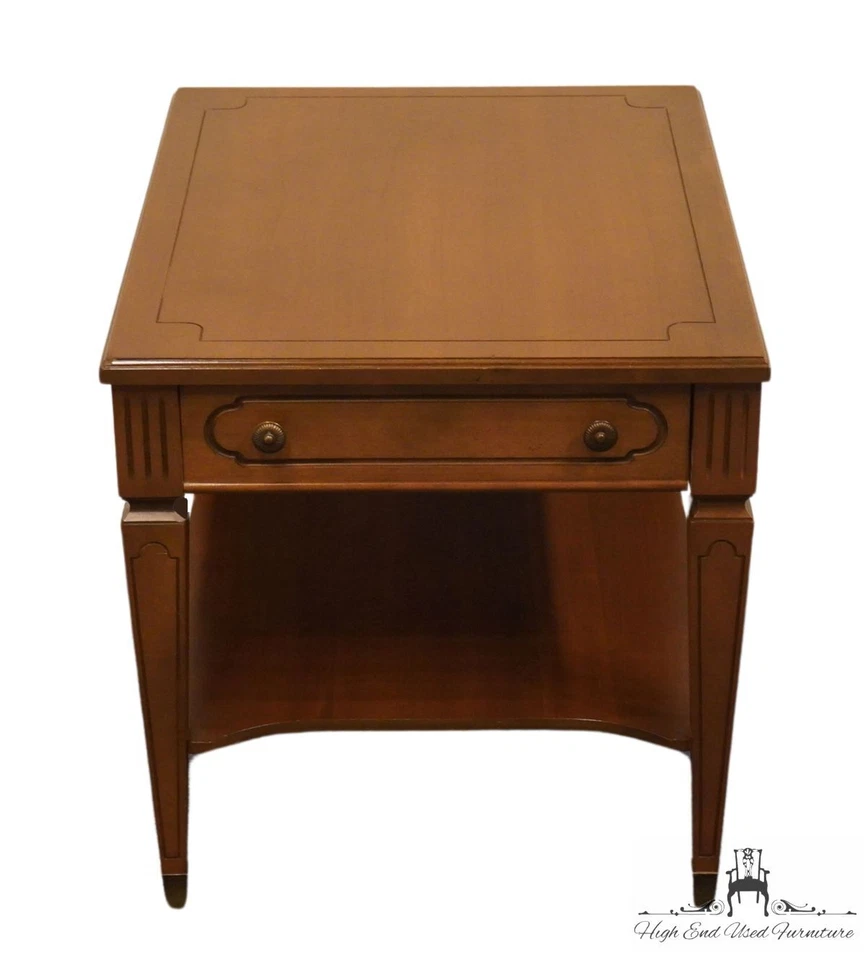 Mesa auxiliar de 21" estilo toscano neoclásico italiano MERSMAN FURNITURE Foto 3 de 4