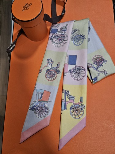 Pre-owned Hermes Voitures Exquises twilly