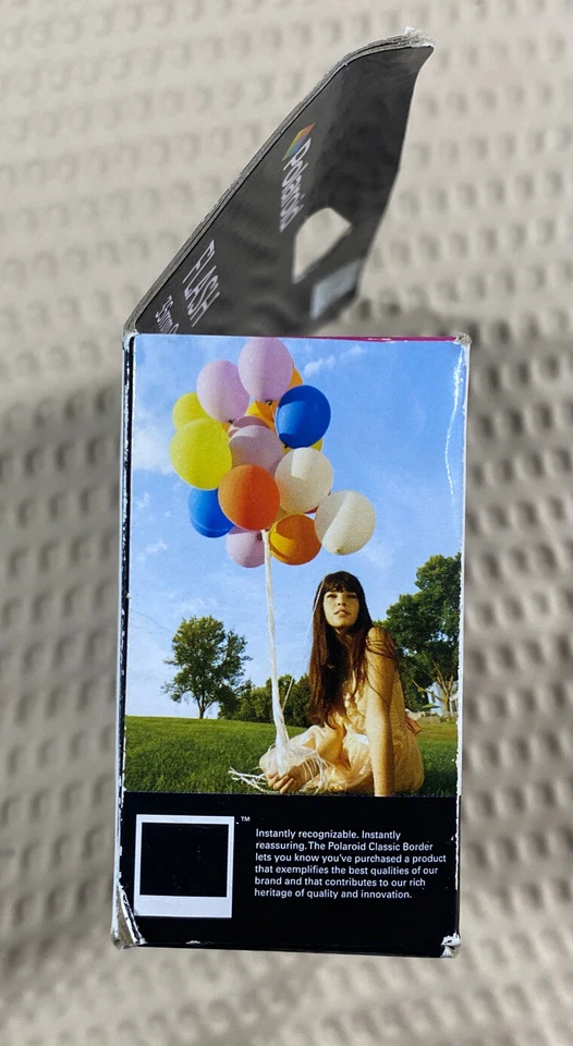 Polaroid 35mm One-Time-Use 27exp 400 ASA Film Camera w/ Flash FS73-04 Exp: 2019 - Image 4 of 4