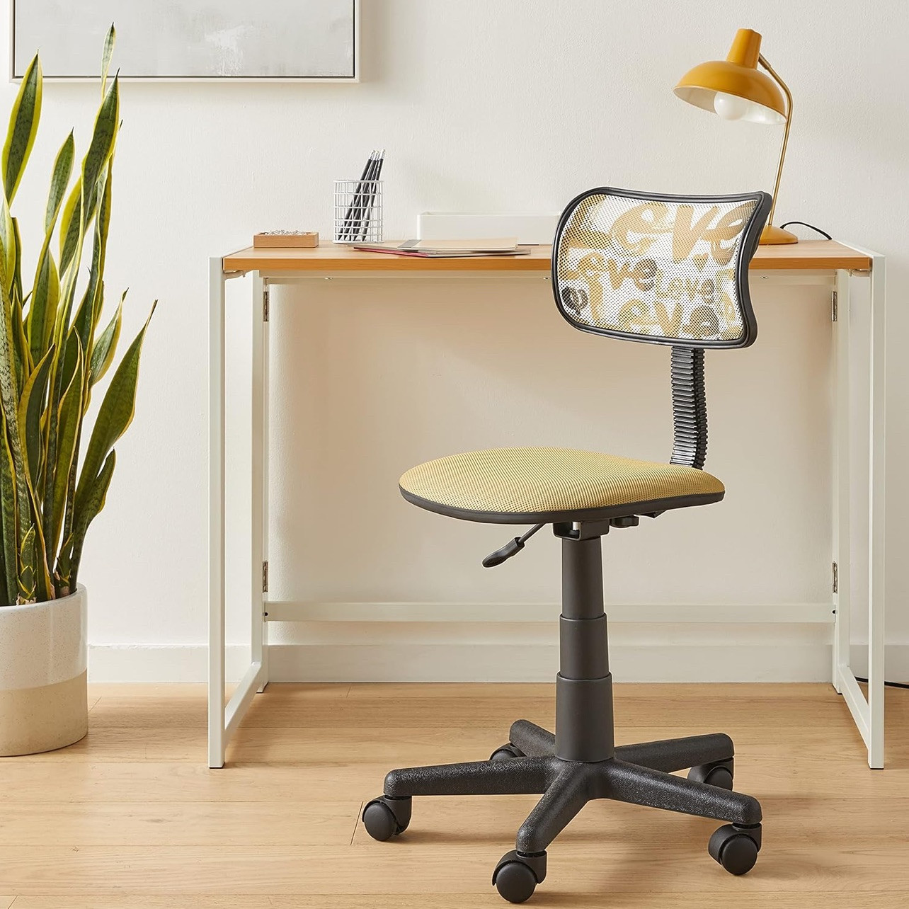 Ergonomic computer desk chair - sleek modern design
