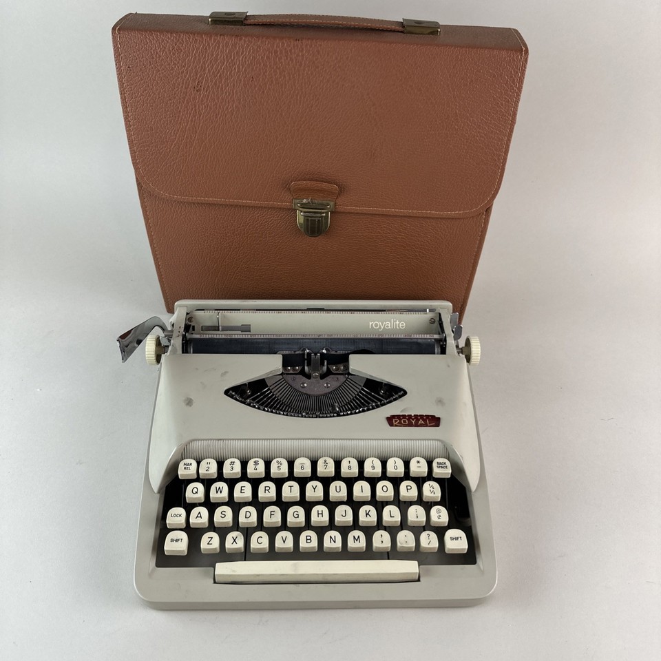 A Made-in-Holland Royal Royalite — a distinctly European-built portable with real mid-century design flair and original case.