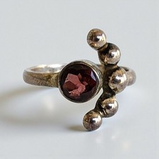 NEW Unique 925 Sterling Silver Bezel Set Round Garnet Ring Size 7