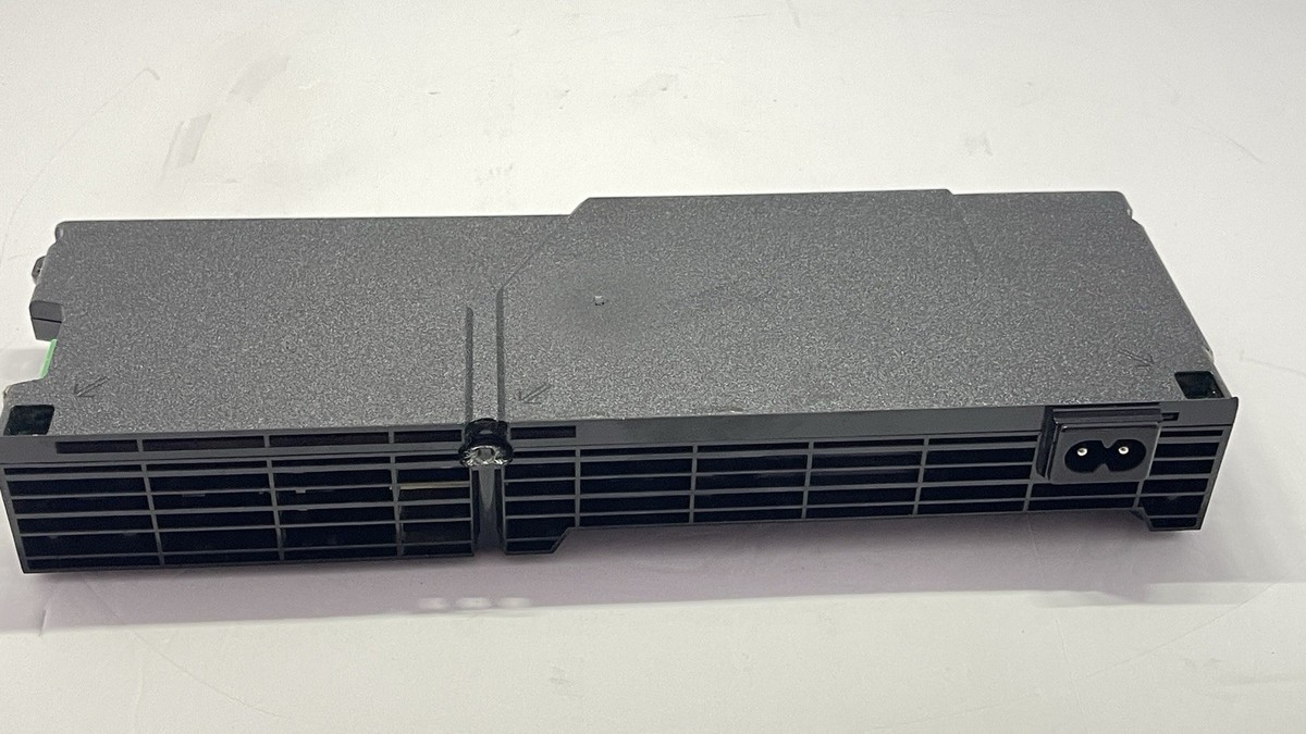 Alimentatore 650w ALIMENTATORE DI RICAMBIO 4 Pin ADP-240CR/240AR 5pin Per -1200 Console9138 EUR 44,90 - IT Ps5 Slim Digital