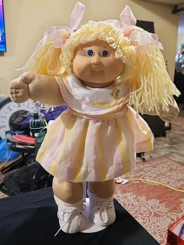Cabbage Patch Kid Girl Doll #5 1 Tooth Lemon Pony Tails Hair, Blue Eyes CPK Dres