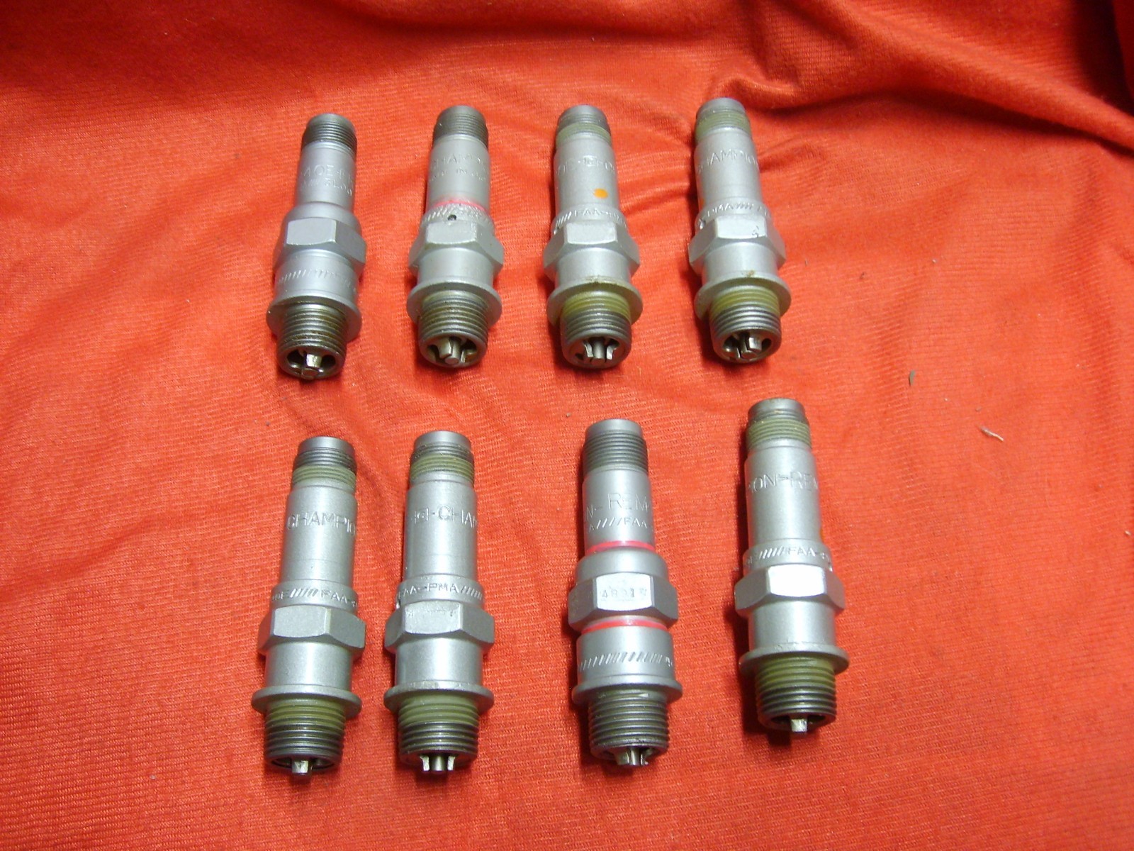 8 REM40E Champion Aircraft Spark Plugs Mid Time Hrs Remanufactured Tested Piper