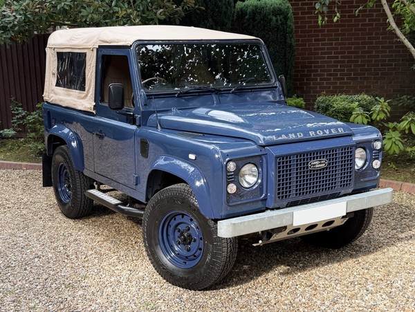 eBay - Land Rover Defender 90 PUMA T...