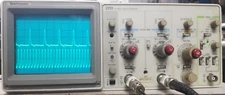 Tektronix 2213 Analog Oscilloscope 60MHz 2 ch CALIBRATED 2mV sensitivity PROBES
