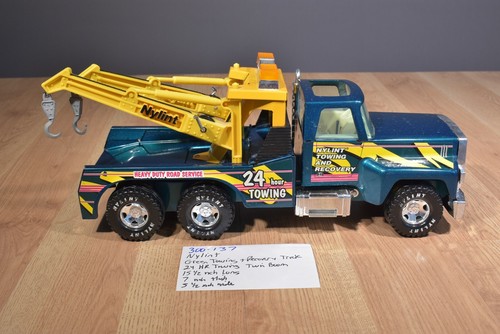 Nylint 1980's Green 24 Hr. Towing and Recovery Truck(300-1037) - Picture 3 of 6