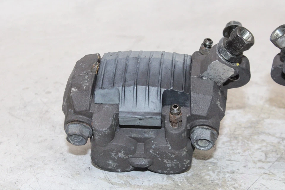 Par de pinzas de freno delanteras derecha izquierda Suzuki Katana GSX600F 1992 OEM Foto 2 de 4