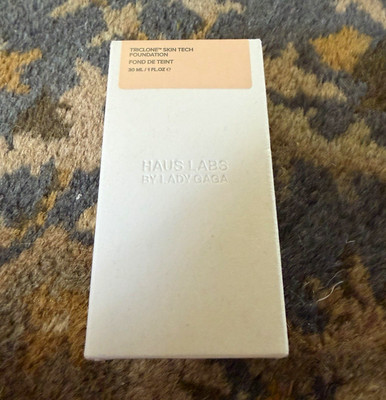 Haus Labs by Lady Gaga Triclone Skin Tech Foundation 040 Fair Neutral 30ml