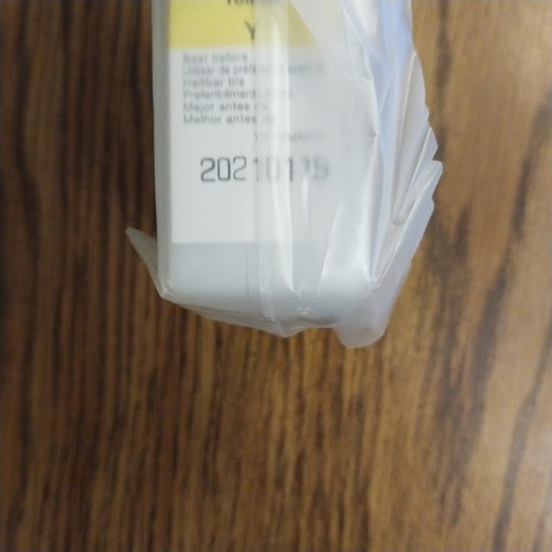 Genuine Epson SC-P800 Yellow Ink Cartridge T8504 Exp Date: October 2021 - Picture 4 of 6