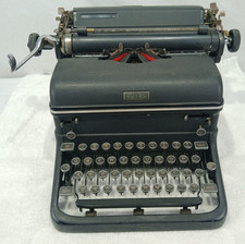 VINATGE ROYAL KMM  MAGIC MARGIN TYPEWRITER TESTED READ thumbnail