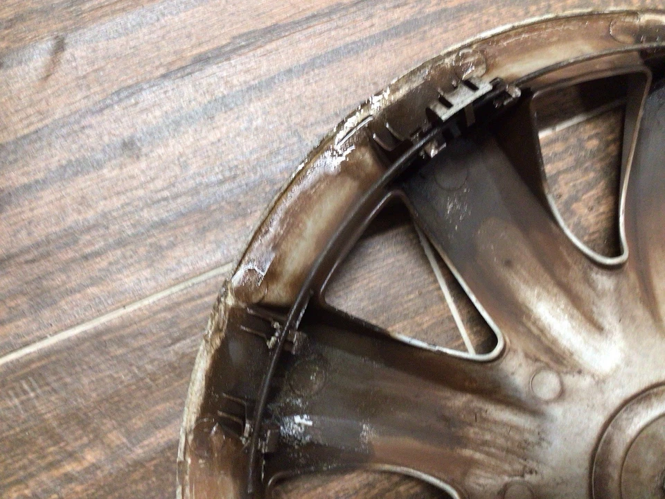 Cubierta de rueda Camry LE 2005-2006 - 42621-AA150 15" tapacubos - pieza original Toyota Foto 3 de 4