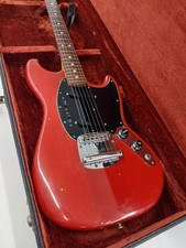 Fender Mustang E-Gitarre - klassisches Design, toller Sound JP